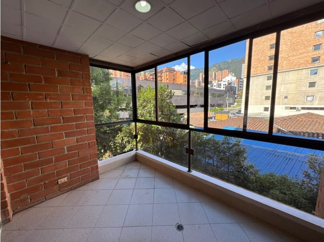 Apartamento de 4 alcobas en venta en Milla De Oro, Medellín, 200 m² · foto 12 de 24