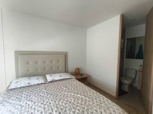 Apartamento de 3 alcobas en arriendo en Shellmar, Medellín, 70 m² · foto 3 de 9