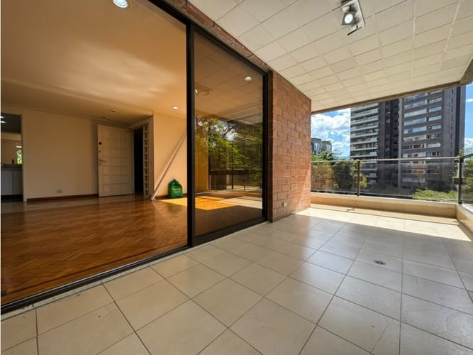Apartamento de 4 alcobas en venta en Milla De Oro, Medellín, 200 m² · foto 18 de 24