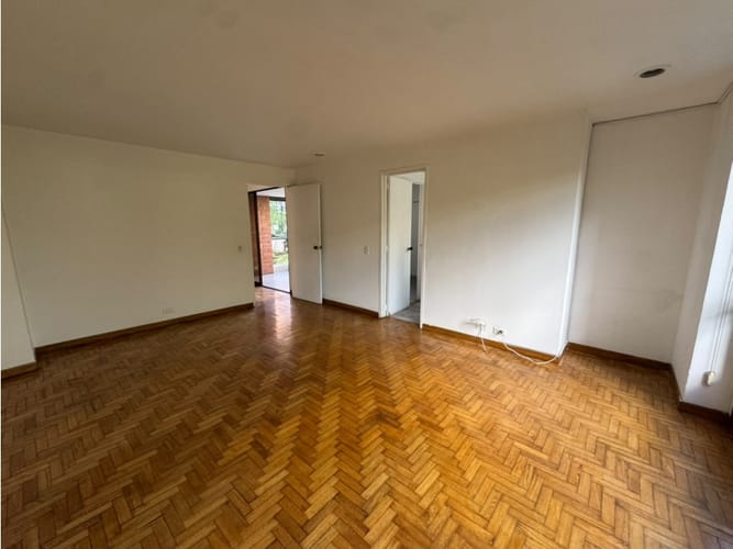 Apartamento de 4 alcobas en venta en Milla De Oro, Medellín, 200 m² · foto 23 de 24
