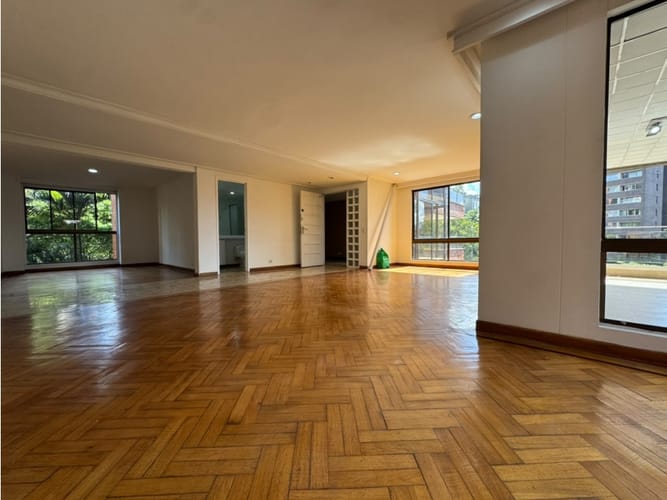 Apartamento de 4 alcobas en venta en Milla De Oro, Medellín, 200 m² · foto 24 de 24