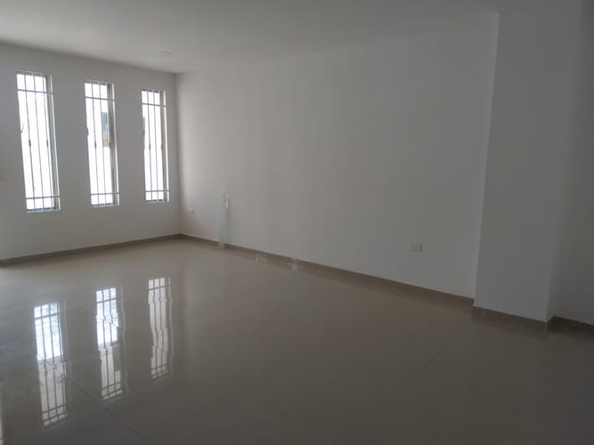 Apartamento de 3 alcobas en arriendo en Santa Lucia, Cartagena, 200 m² · foto 4 de 12