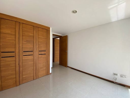 Apartamento de 2 alcobas en venta en Aves Maria, Sabaneta, 102 m² · foto 5 de 13
