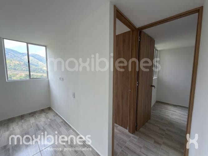 Apartamento de 2 alcobas en arriendo en Bucaros, Bello, 55 m² · foto 9 de 15