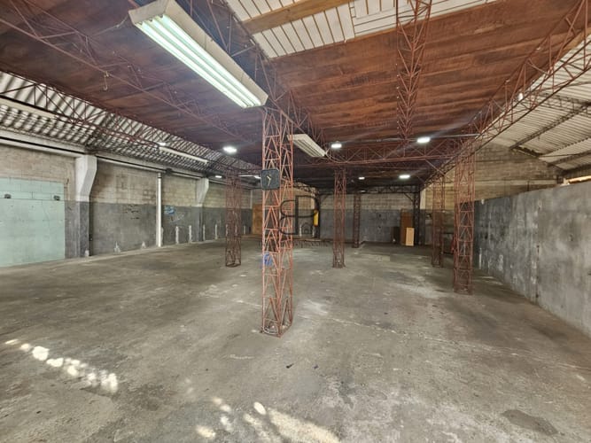 Alquiler Galpones 160m2 260m2 o 420 m2 Union · Foto 4