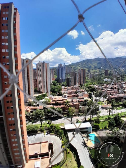 Apartamento de 3 alcobas en arriendo en Tres Esquinas, Sabaneta, 78 m² · foto 2 de 22