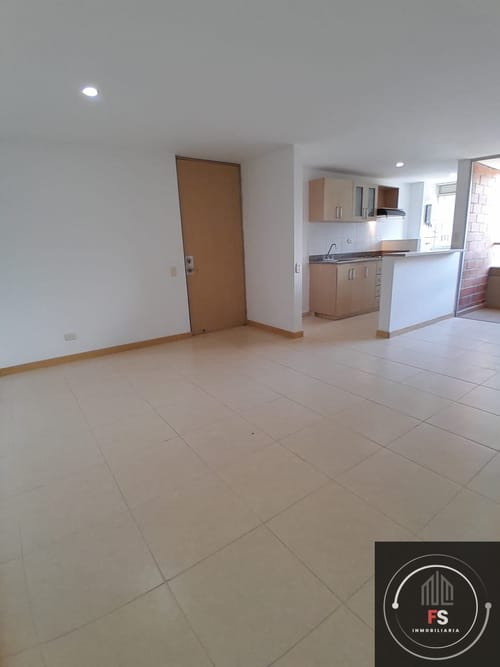 Apartamento de 3 alcobas en arriendo en Tres Esquinas, Sabaneta, 78 m² · foto 5 de 22