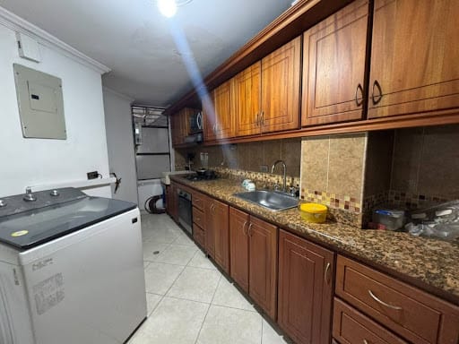 Apartamento de 3 alcobas en arriendo en Restrepo Naranjo, Sabaneta, 110 m² · foto 2 de 14