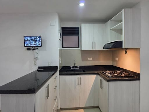 Apartamento de 3 alcobas en arriendo en Los Naranjos, Itagüí, 78 m² · foto 6 de 15
