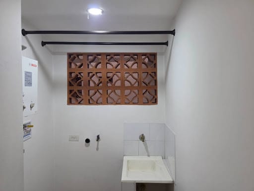 Apartamento de 3 alcobas en arriendo en Los Naranjos, Itagüí, 78 m² · foto 8 de 15
