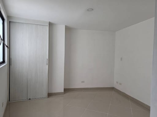 Apartamento de 3 alcobas en arriendo en Los Naranjos, Itagüí, 78 m² · foto 14 de 15
