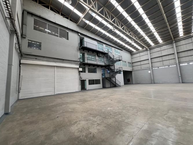 Bodega en arriendo en Siberia, Cota, 2083 m² · foto 3 de 24