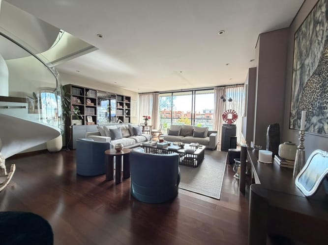 Apartamento de 3 alcobas en venta en Los Rosales, Bogotá, 309 m² · foto 17 de 24