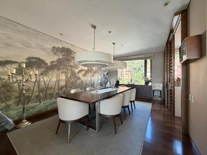 Apartamento de 3 alcobas en venta en Los Rosales, Bogotá, 309 m² · foto 18 de 24