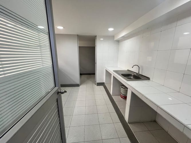 Bodega en arriendo en Siberia, Cota, 2083 m² · foto 21 de 24