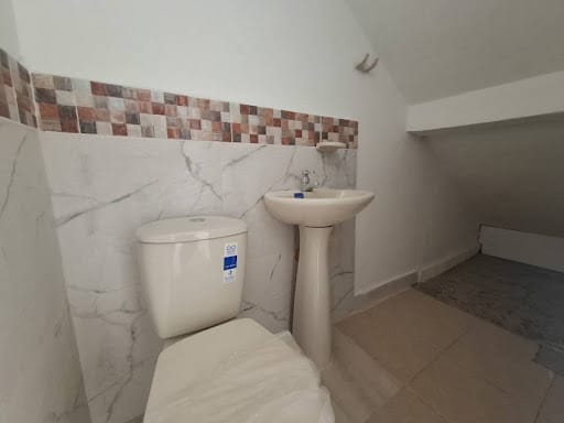 Local en arriendo en Simon Bolivar, Itagüí, 24 m² · foto 4 de 6