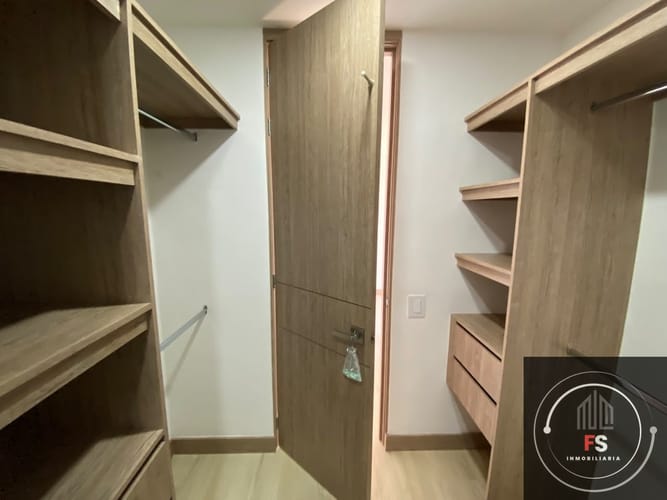 Apartamento de 3 alcobas en venta en Monteazul, Sabaneta, 78 m² · foto 14 de 17