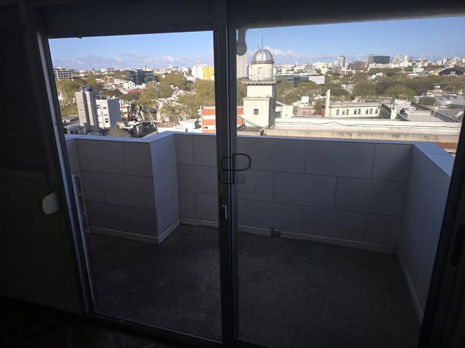 Alquiler Apartamento 3 Dormitorios Aguada balcon y garaje · Foto 2