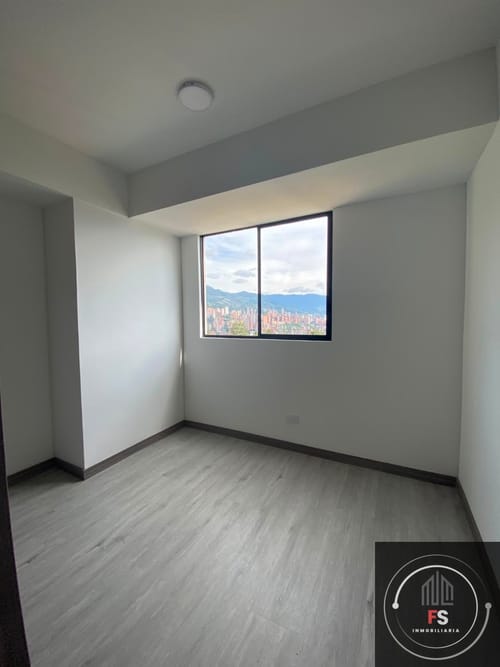 Apartamento de 2 alcobas en arriendo en Asomadera No.2, Medellín, 67 m² · foto 5 de 11