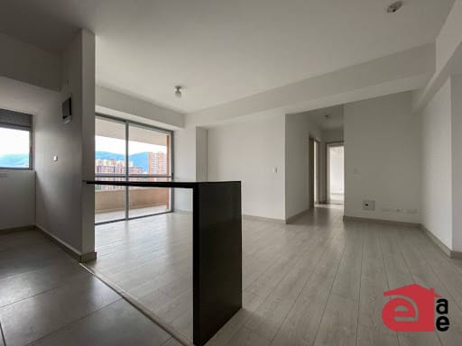 Apartamento de 3 alcobas en arriendo en La Florida, Sabaneta, 81 m² · foto 3 de 14