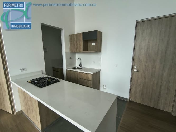 Apartamento de 2 alcobas en arriendo en Loma Del Escobero, Envigado, 72 m² · foto 3 de 14