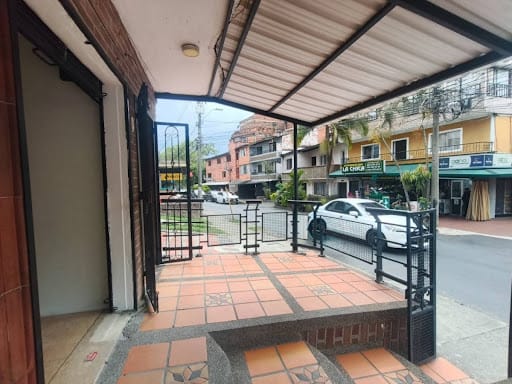 Local en arriendo en El Dorado, Envigado, 105 m² · foto 7 de 8