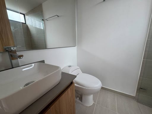 Apartamento de 2 alcobas en arriendo en Prados De Sabaneta, Sabaneta, 74 m² · foto 11 de 13