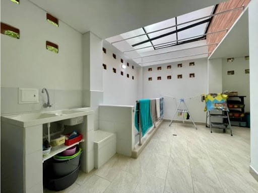 Casa de 4 alcobas en venta en El Trapiche, Sabaneta, 528 m² · foto 17 de 24