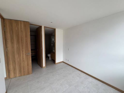 Apartamento de 2 alcobas en arriendo en Prados De Sabaneta, Sabaneta, 66 m² · foto 5 de 12