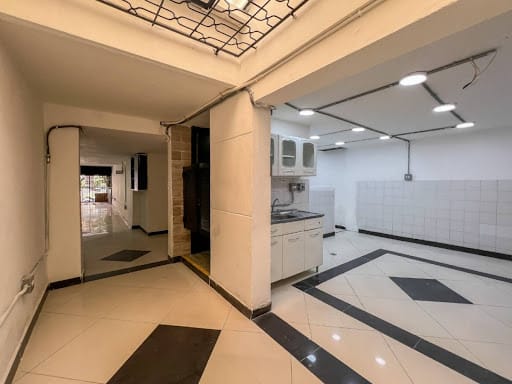Local en arriendo en Las Acacias, Medellín, 80 m² · foto 2 de 13