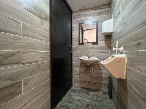 Local en arriendo en Las Acacias, Medellín, 80 m² · foto 9 de 13