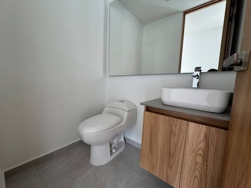 Apartamento de 2 alcobas en arriendo en Prados De Sabaneta, Sabaneta, 74 m² · foto 9 de 13