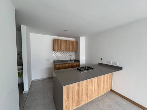 Apartamento de 2 alcobas en arriendo en Prados De Sabaneta, Sabaneta, 74 m² · foto 3 de 13