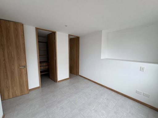Apartamento de 2 alcobas en arriendo en Prados De Sabaneta, Sabaneta, 74 m² · foto 6 de 13