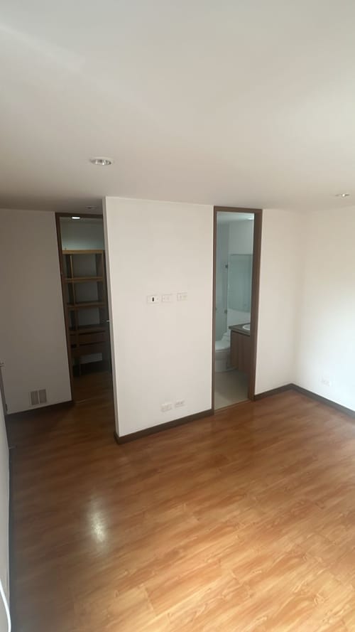 Apartamento de 3 alcobas en venta en Usaquen, Bogotá, 86 m² · foto 5 de 14