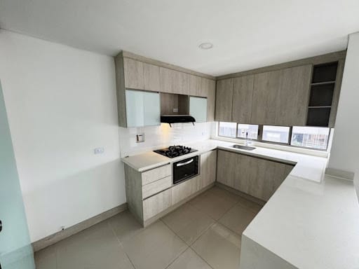 Apartamento de 2 alcobas en venta en El Portal, Itagüí, 86 m² · foto 2 de 24