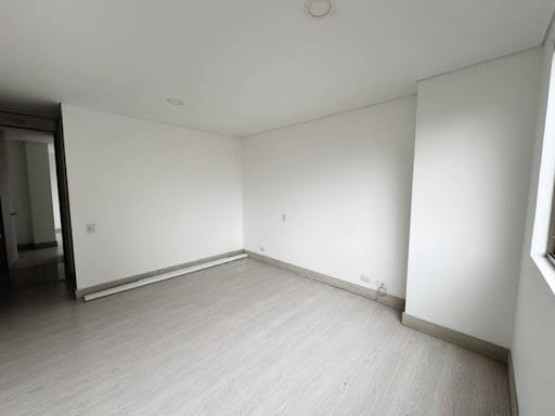 Apartamento de 2 alcobas en venta en El Portal, Itagüí, 86 m² · foto 10 de 24