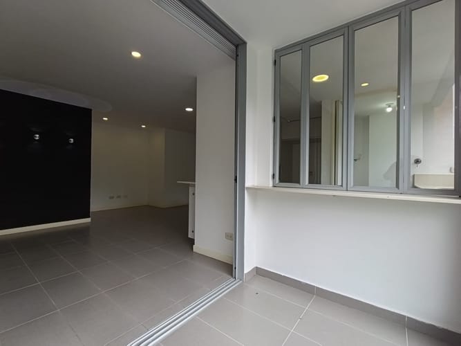 Apartamento de 3 alcobas en arriendo en El Poblado, Medellín, 93 m² · foto 2 de 15