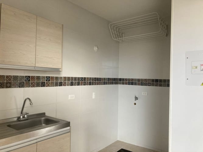 Apartamento de 3 alcobas en venta en Ub. San Remo, Los Patios, 48 m² · foto 4 de 20