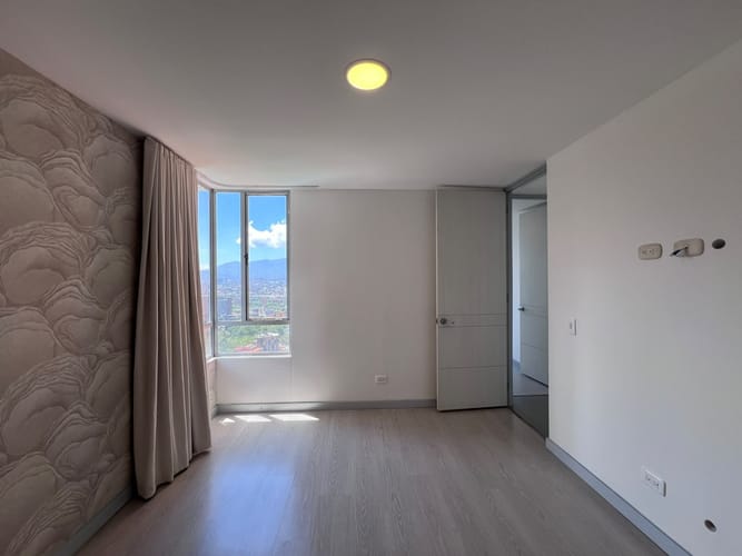 Apartamento de 3 alcobas en arriendo en El Poblado, Medellín, 102 m² · foto 12 de 17