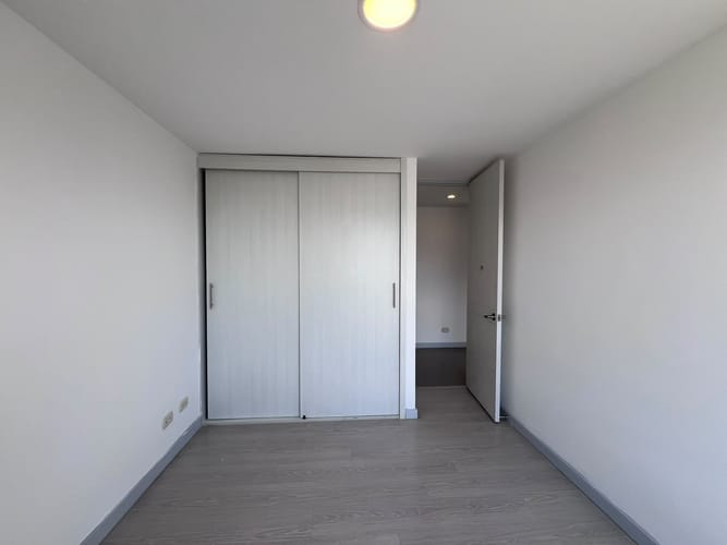 Apartamento de 3 alcobas en arriendo en El Poblado, Medellín, 102 m² · foto 13 de 17