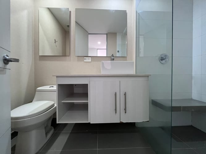 Apartamento de 3 alcobas en arriendo en El Poblado, Medellín, 102 m² · foto 15 de 17