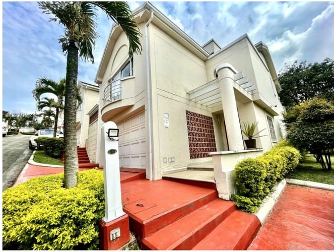 Casa de 4 alcobas en venta en Las Palmas, Medellín, 360 m² · foto 22 de 23