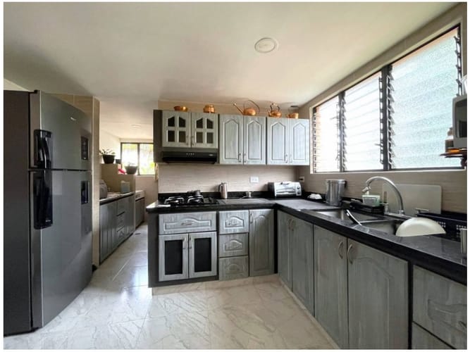 Apartamento de 3 alcobas en venta en Cerro Nutibara, Medellín, 115 m² · foto 1 de 17