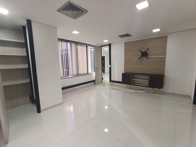 Oficina en arriendo en El Poblado, Medellín, 120 m² · foto 15 de 19