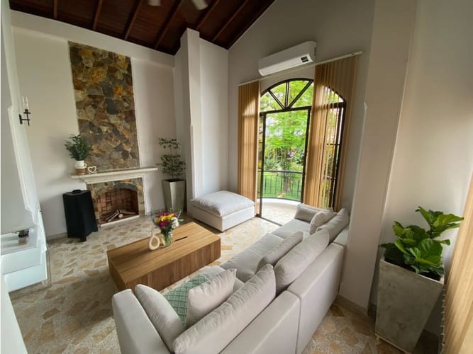 Casa de 5 alcobas en venta en Ub. Quintas De San Miguel, Armenia, 190 m² · foto 2 de 24