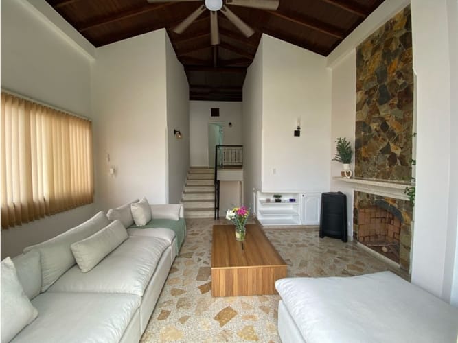 Casa de 5 alcobas en venta en Ub. Quintas De San Miguel, Armenia, 190 m² · foto 16 de 24