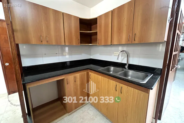Casa de 3 alcobas en venta en Loma El Atravesado, Envigado, 212 m² · foto 9 de 24