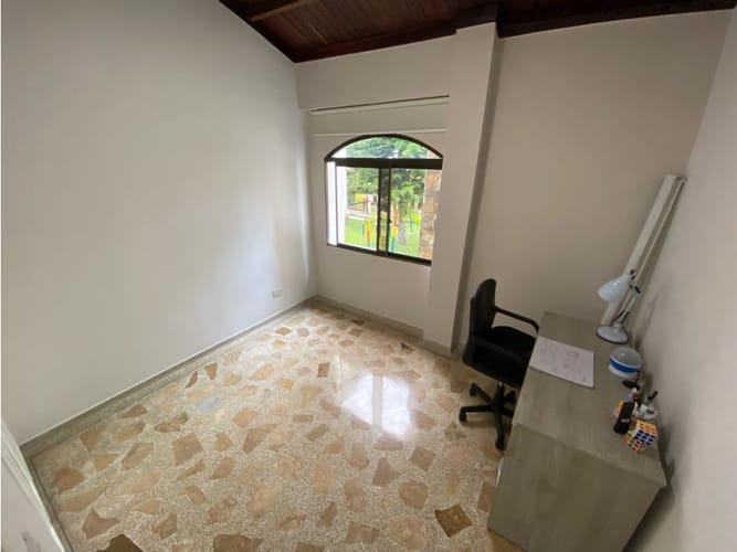 Casa de 5 alcobas en venta en Ub. Quintas De San Miguel, Armenia, 190 m² · foto 17 de 24