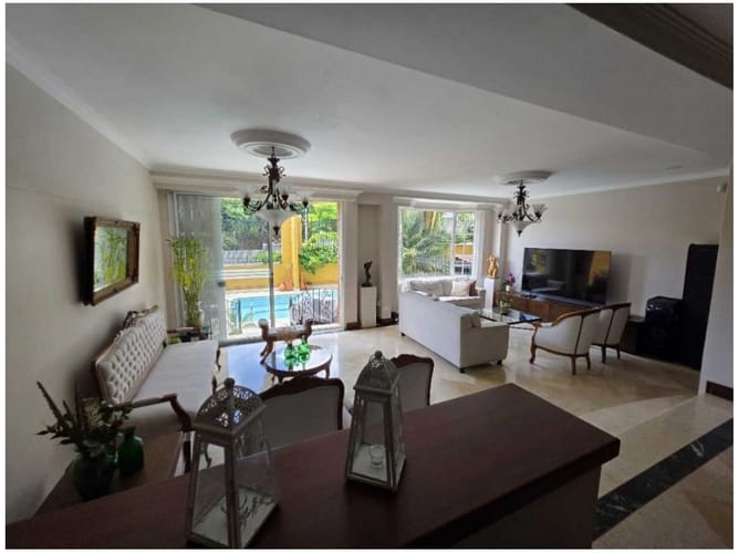 Casa de 4 alcobas en venta en Loma Del Chocho, Envigado, 382 m² · foto 2 de 19